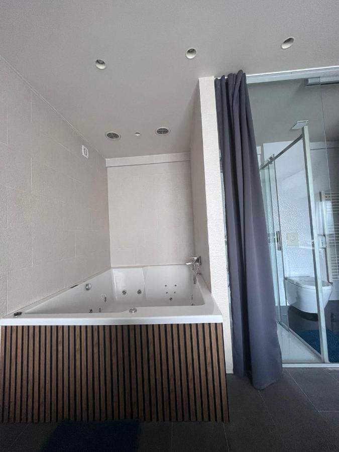 Hotel Forty Two ซาเกร็บ ภายนอก รูปภาพ