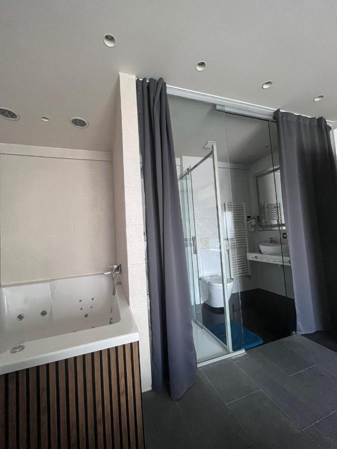 Hotel Forty Two ซาเกร็บ ภายนอก รูปภาพ