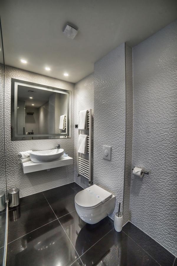 Hotel Forty Two ซาเกร็บ ภายนอก รูปภาพ