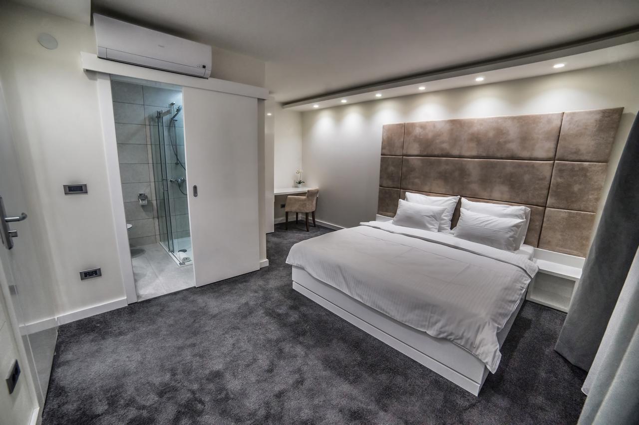 Hotel Forty Two ซาเกร็บ ภายนอก รูปภาพ