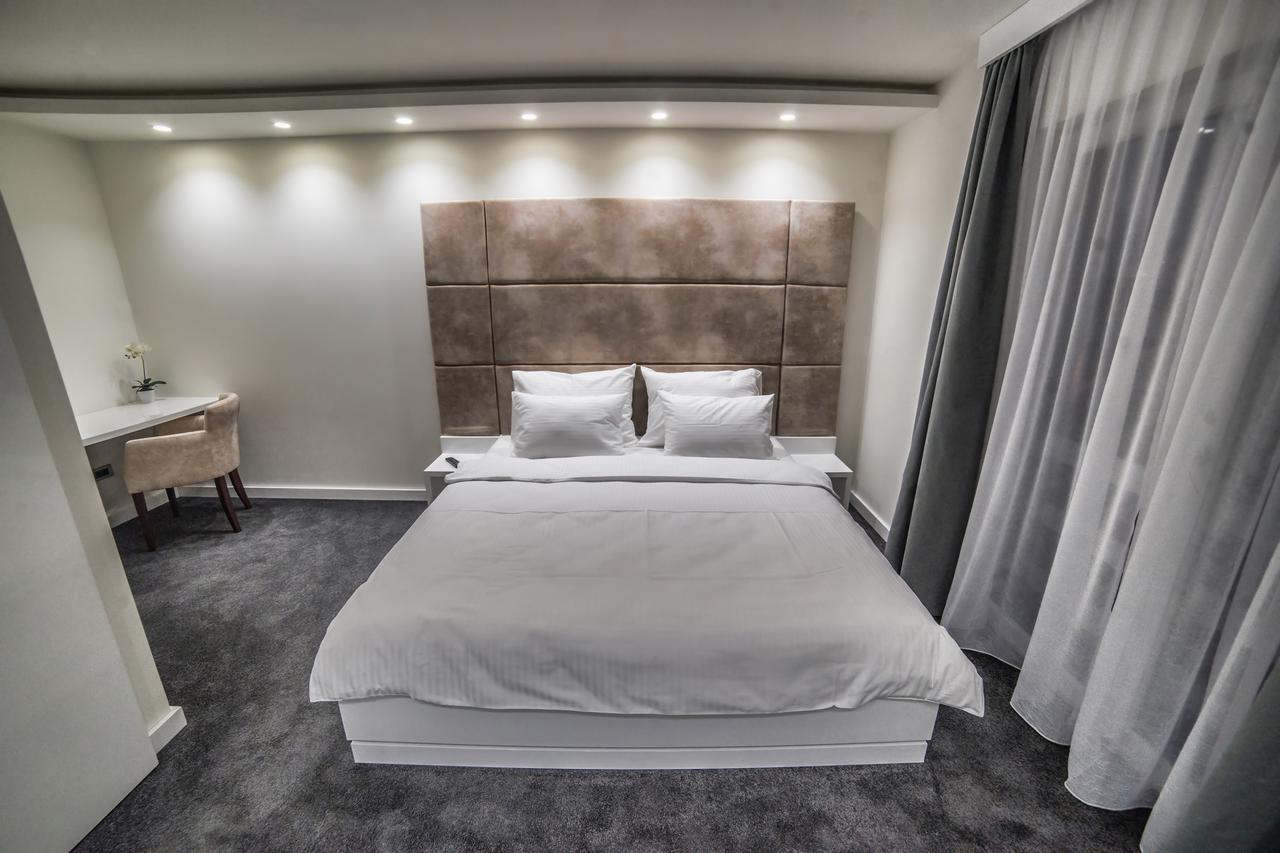 Hotel Forty Two ซาเกร็บ ภายนอก รูปภาพ