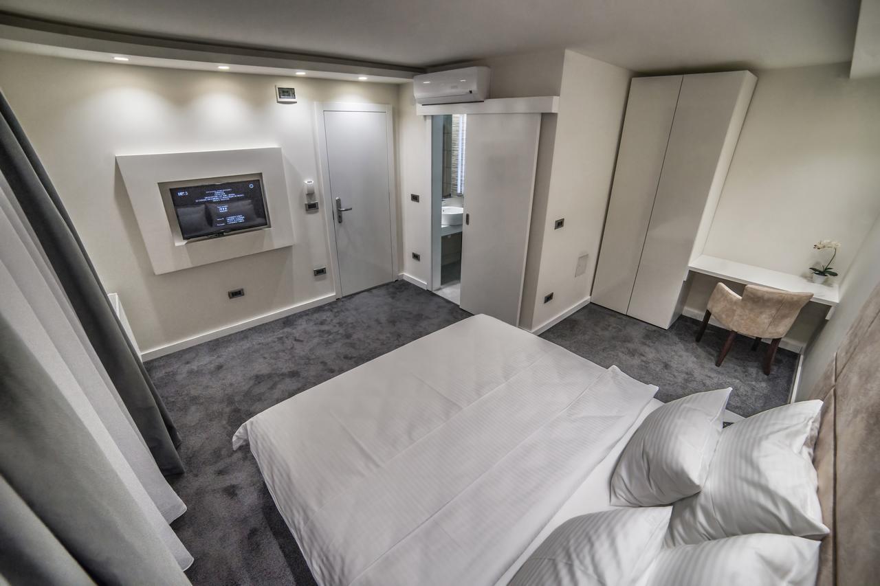 Hotel Forty Two ซาเกร็บ ภายนอก รูปภาพ
